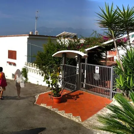 Bed & Breakfast 14leoni Salerno