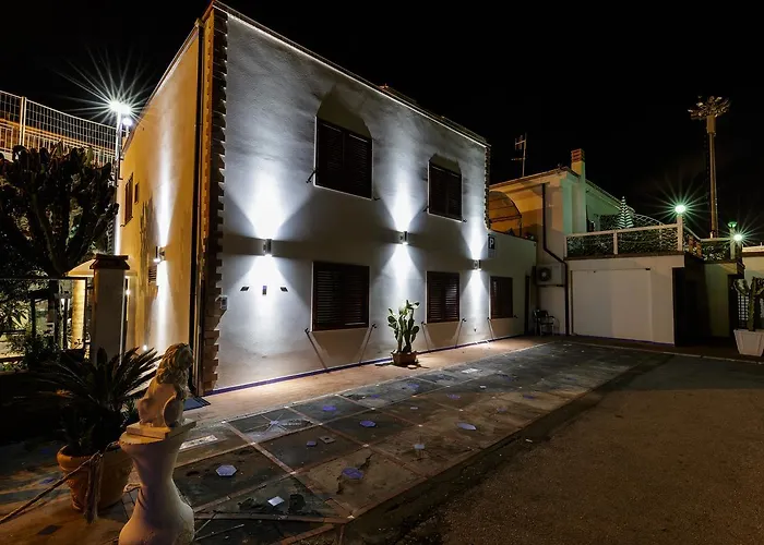 14leoni Bed and Breakfast Σαλέρνο